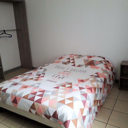 Appart Comme Chez Soi Pusignan エクステリア 写真