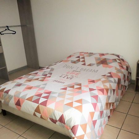 Appart Comme Chez Soi Pusignan エクステリア 写真