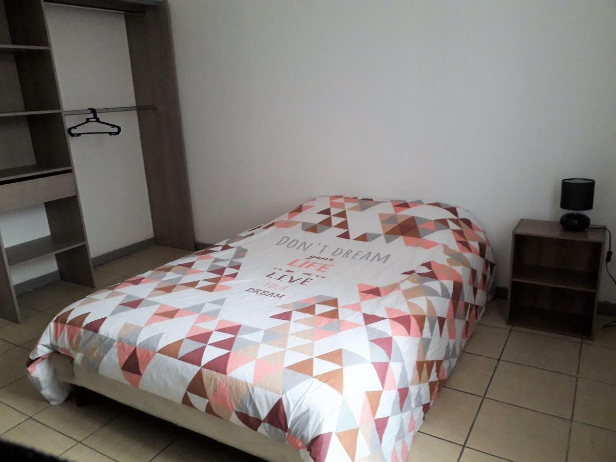 Appart Comme Chez Soi Pusignan エクステリア 写真